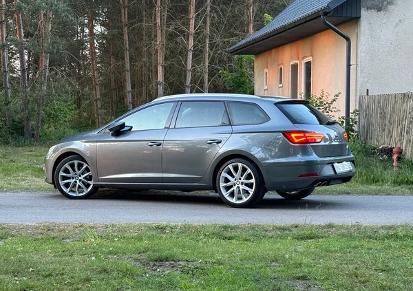 Seat Leon cena 64999 przebieg: 209999, rok produkcji 2018 z Sosnowiec małe 352